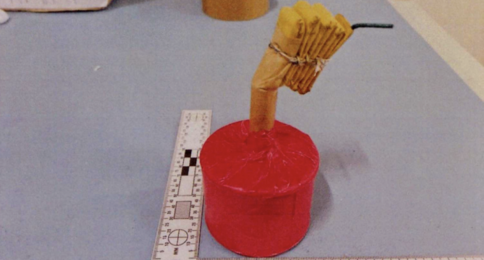 Alleen werkstraf bezit 700 shells 200 napolitaanse bommen